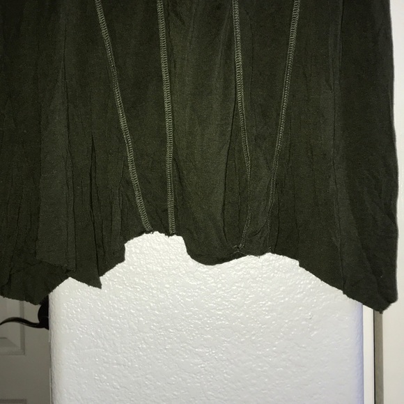 🔥2 for $10 Olive green long sleeve - Picture 3 of 4